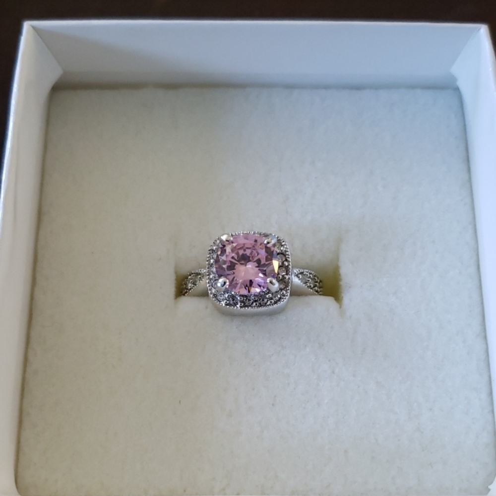 Premier Designs Pink Ice Ring